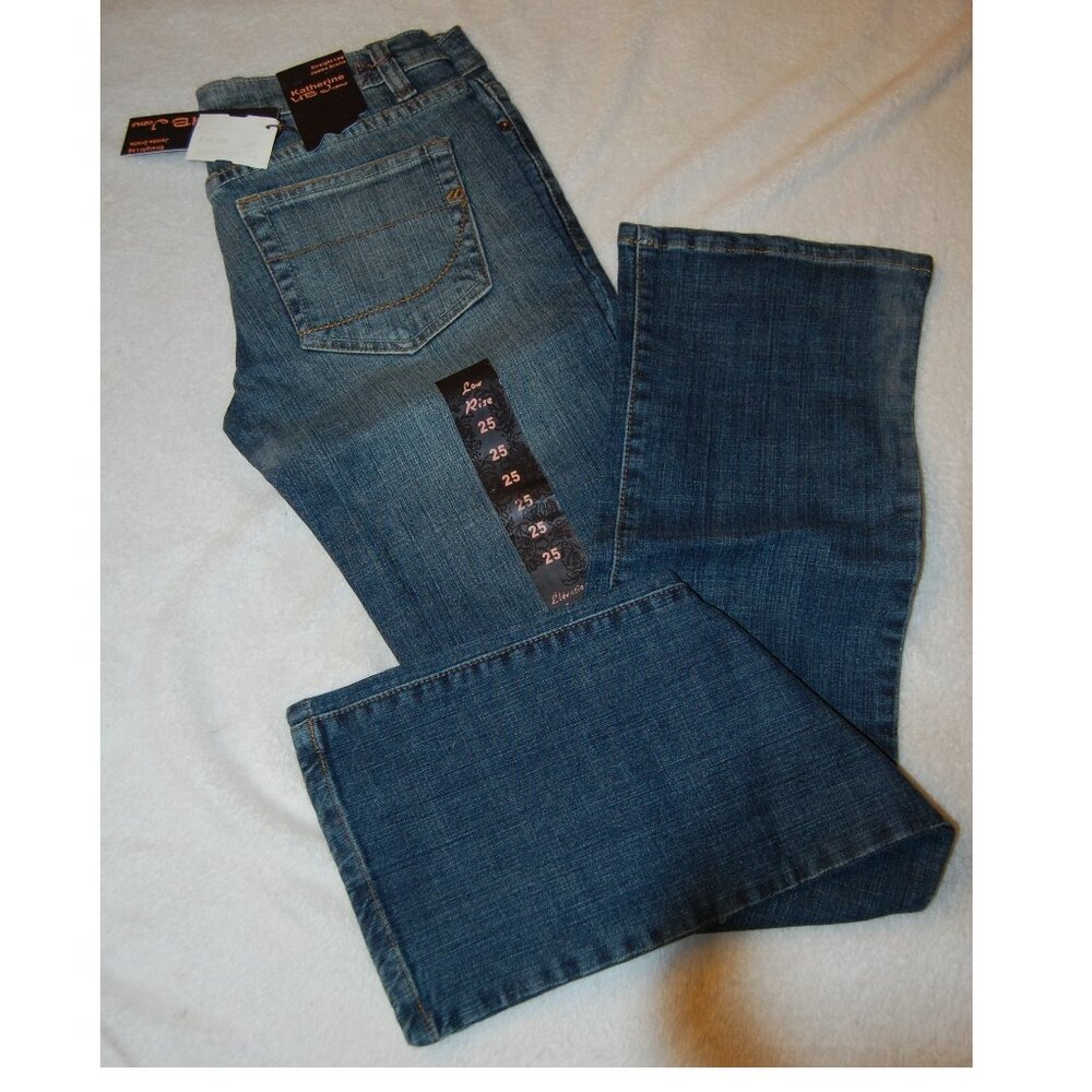 NEW Women's UB Jeans Katherine Straight Leg Low Rise Pre-Washed Size 25 OR 27